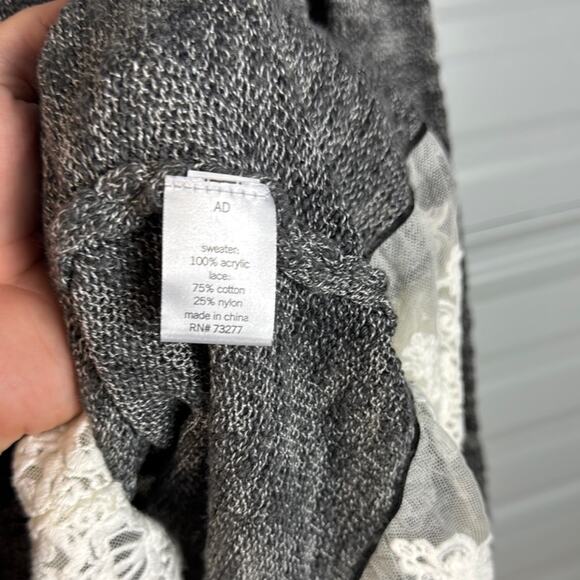 Apt. 9 Gray and White Crew Neck Sweater with Lace Hem - Picture 6 of 8